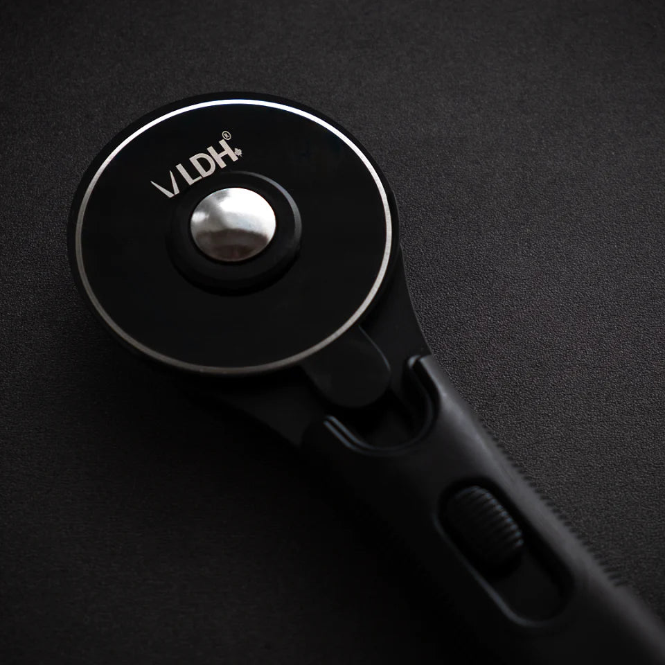 LDH Midnight Edition Rotary Cutter - 60mm Straight Handle